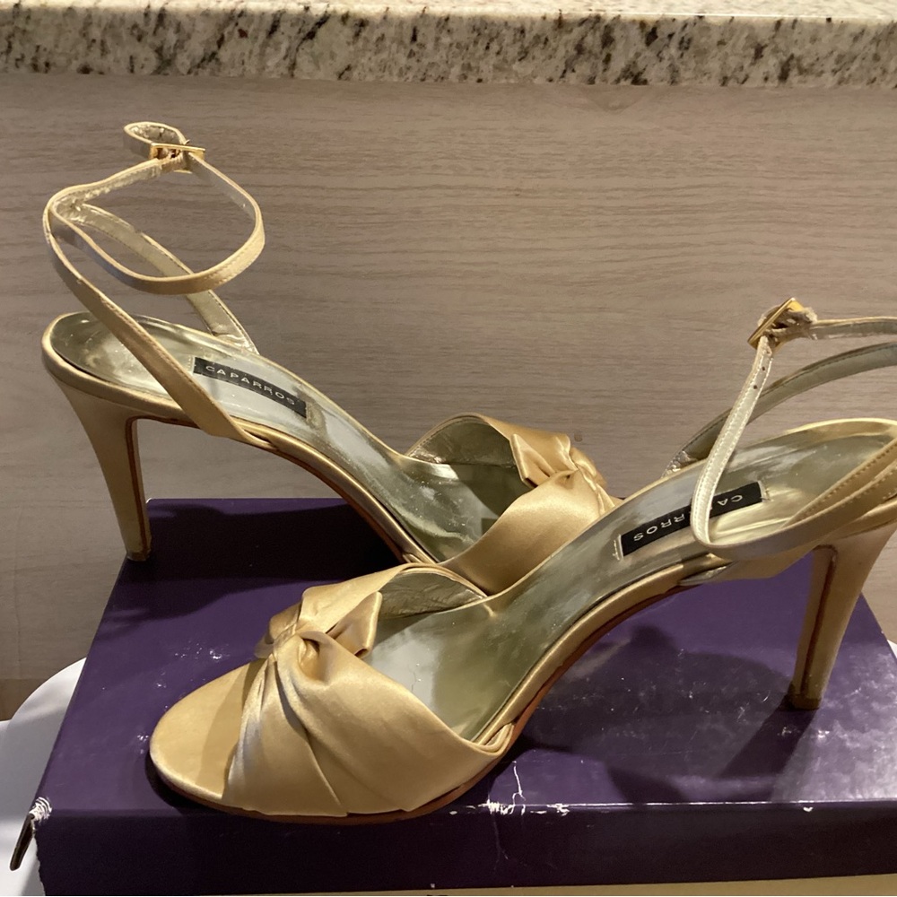 beige satin bow heels 9.5